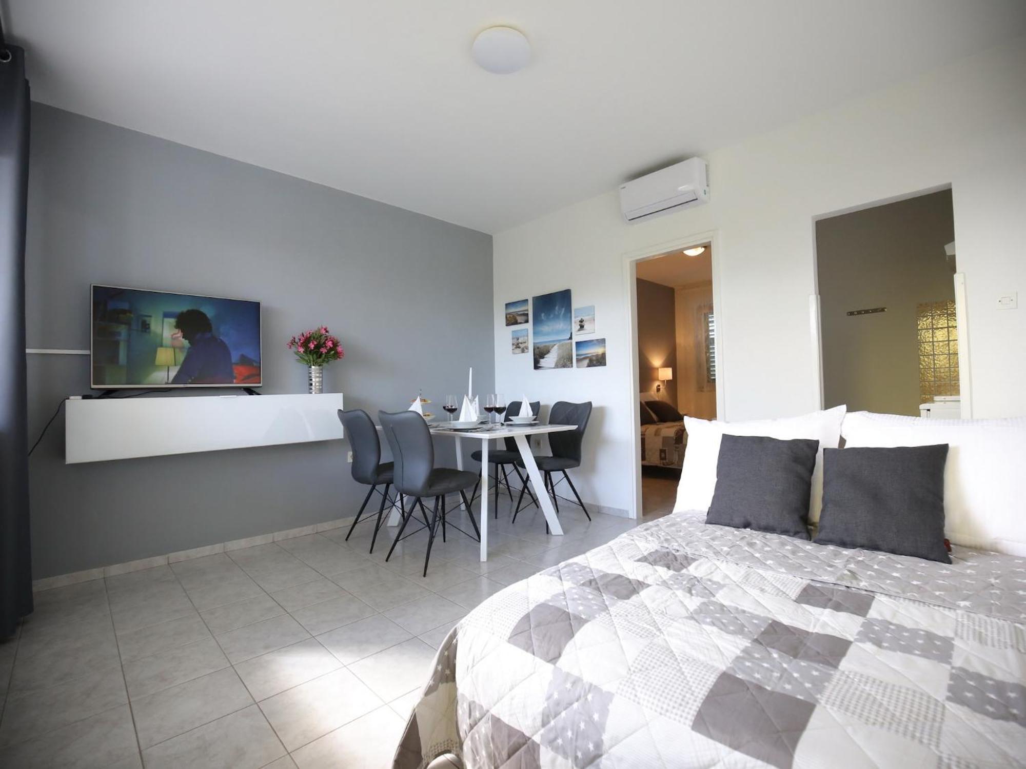 Scenic Holiday Home In Bibinje Near Sea Extérieur photo
