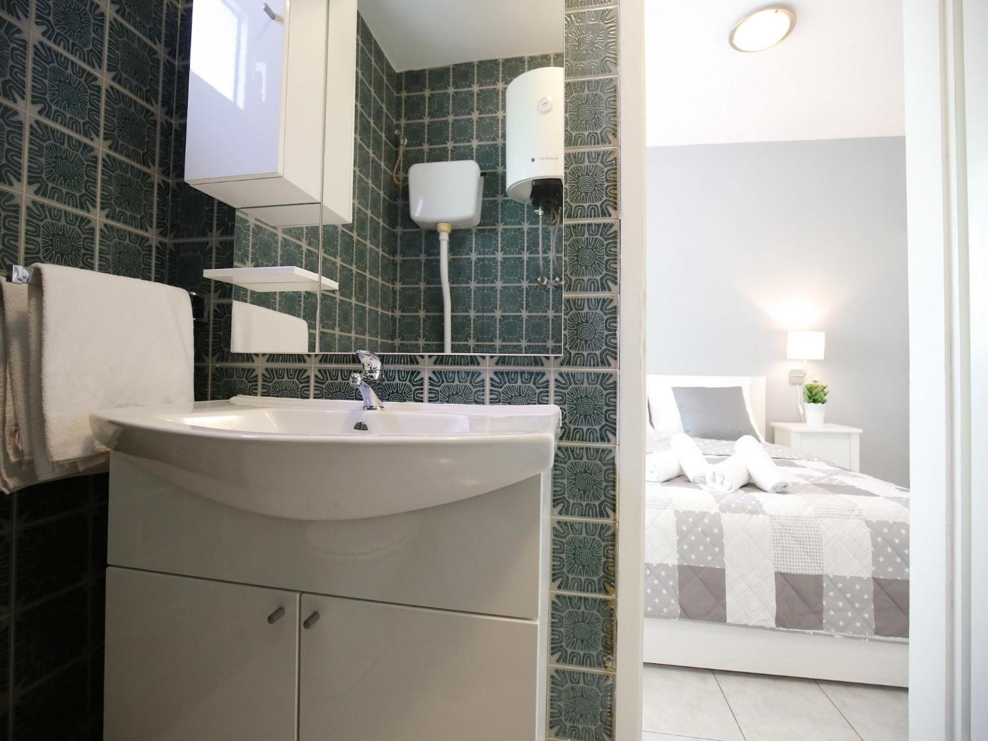 Scenic Holiday Home In Bibinje Near Sea Extérieur photo