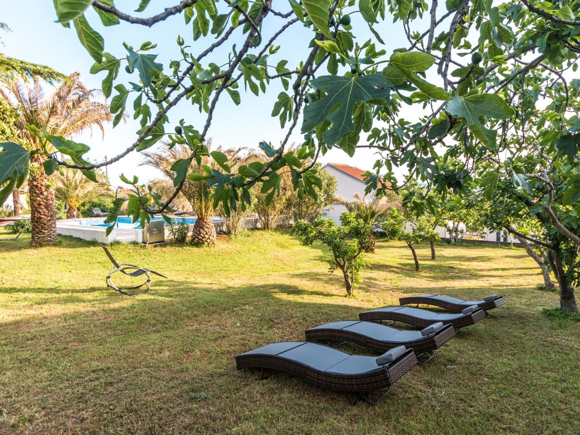 Scenic Holiday Home In Bibinje Near Sea Extérieur photo
